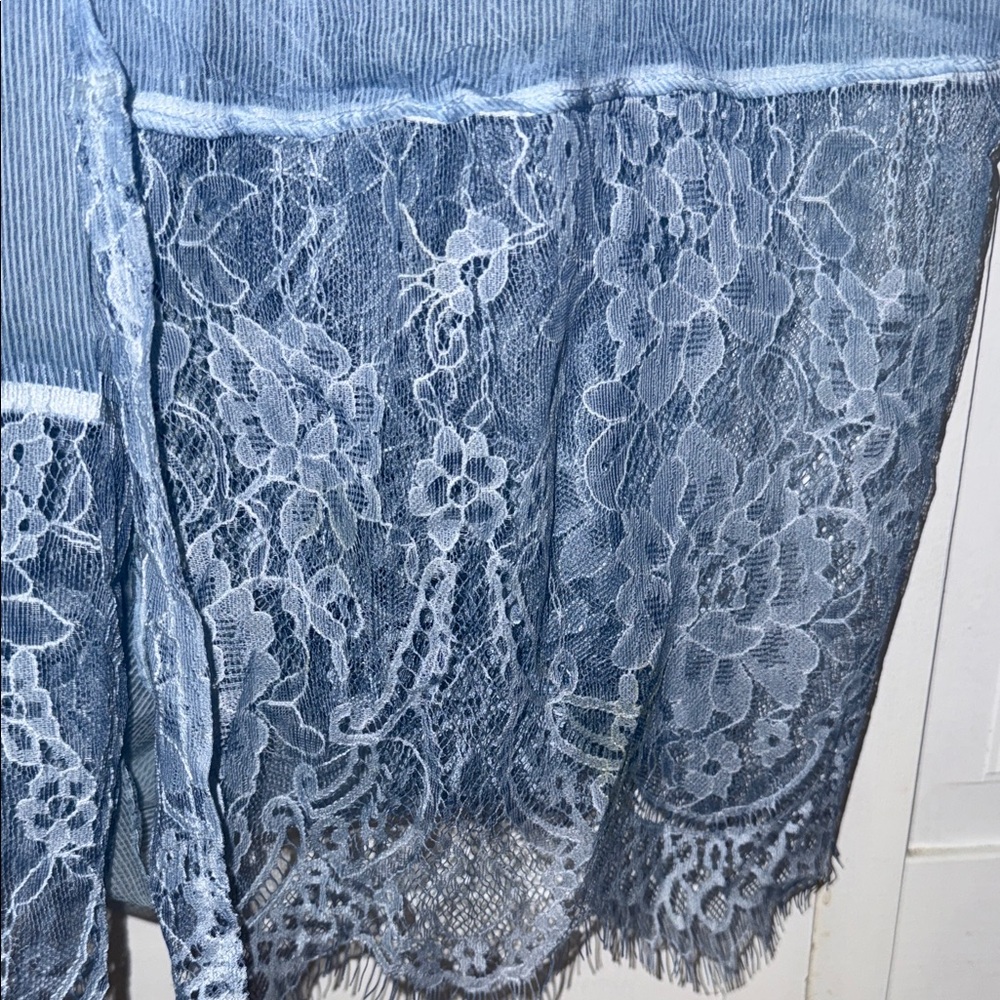 Light Blue Lace-Hem Women's Scarf - Picture 5 of 5